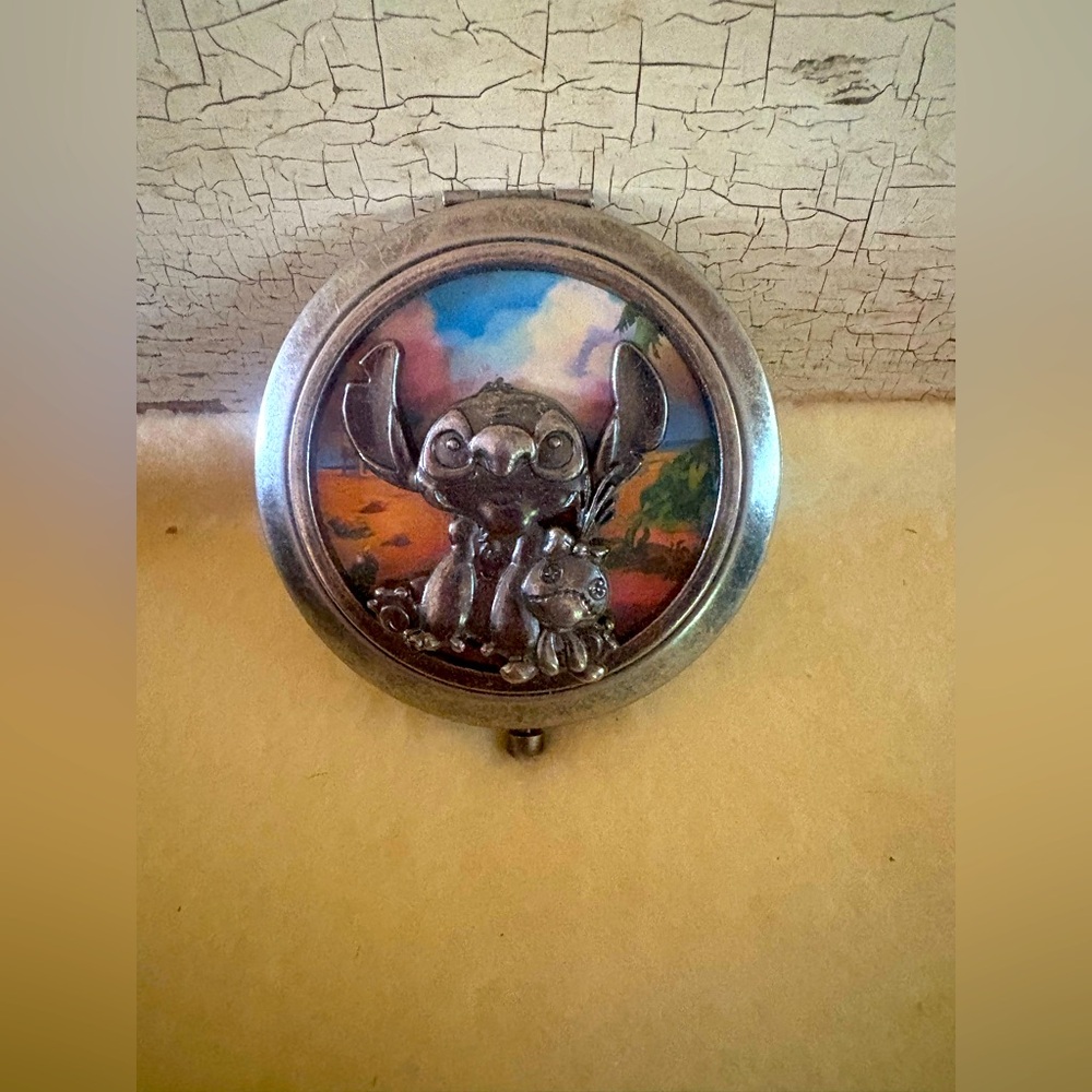 Disney’s Stitch Double Mirrored Compact